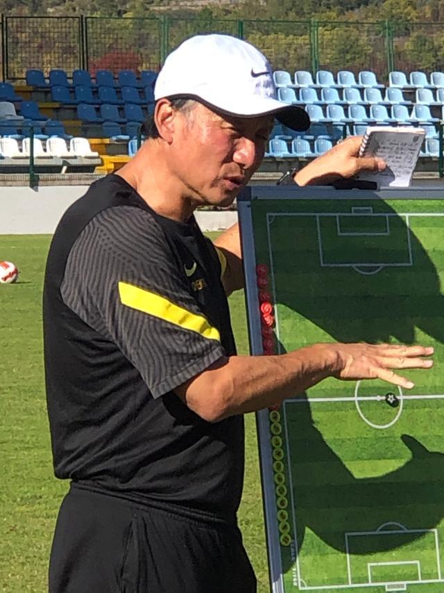 足球在线看免费直播-​成耀东总结U21国青拉练：两大进步 四层面待提升